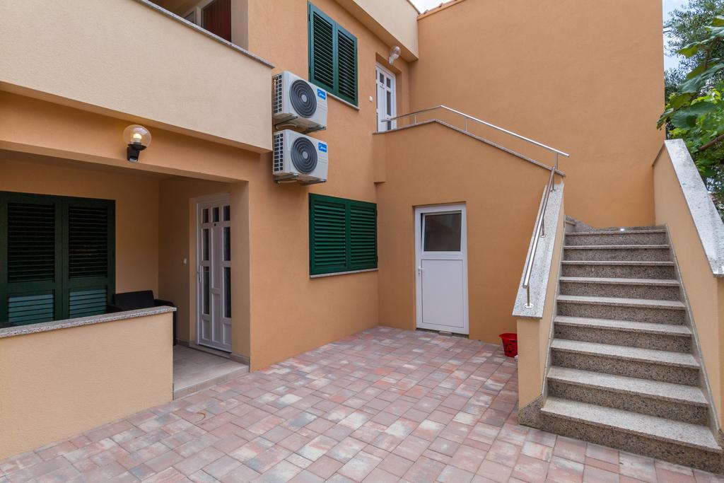 Apartments Villa-Ines Center Водице Экстерьер фото